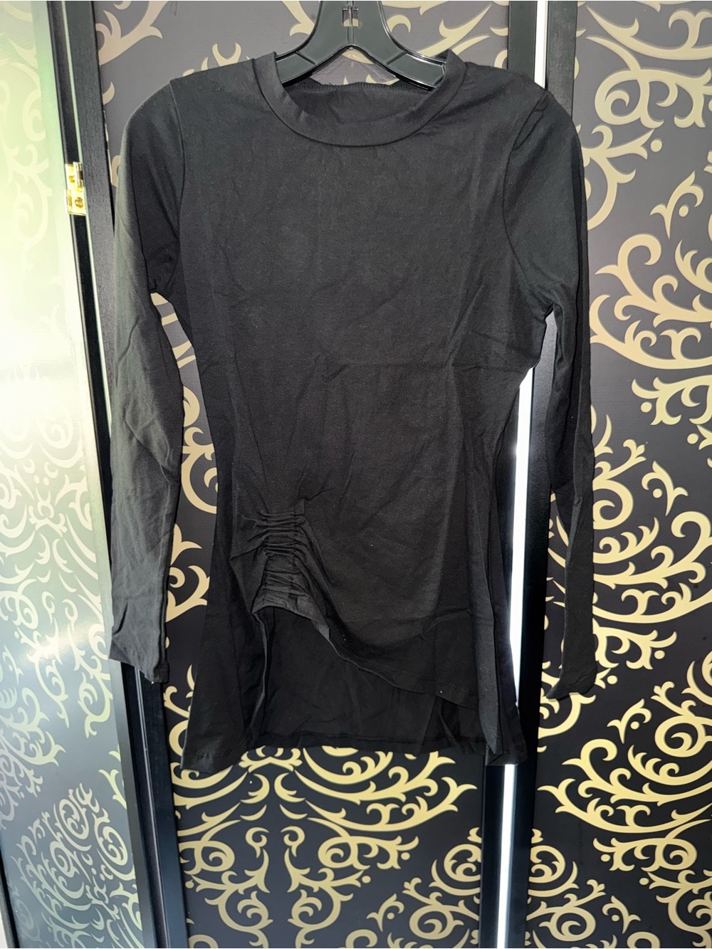 Fashion Nova Black Ruched Long Sleeve Asymmetric Top